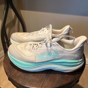 Hoka Skyflow
